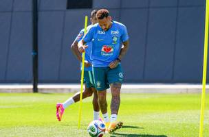 Neymar em atividade com a selecao brasileira (Foto: Nelson Terme / CBF)