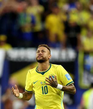 Brasil avança na Copa com vitória sobre a Escócia