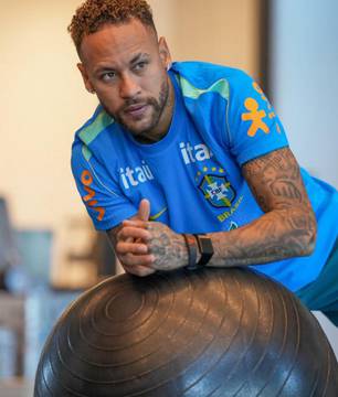 Neymar pode voltar à seleção só nas oitavas da Copa