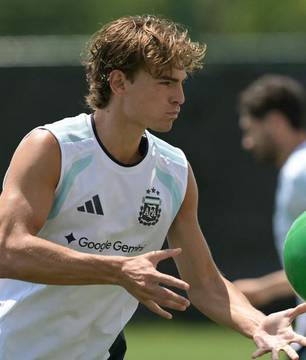 Nico Paz seguirá no Como até 2027, diz Real Madrid