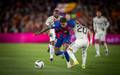 Rashford disputa bola jogando pelo Barcelona (Foto: Judit Cartiel / Barcelona