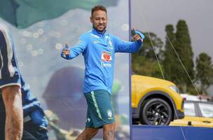 Regresso de Neymar aos treinos será avaliado nesta segunda-feira (15) (Foto: CBF Media Hub)
