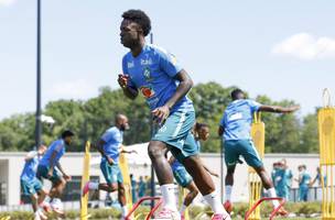 Vini Jr em treino da Selecao (Foto: Rafael Ribeiro/CBF)