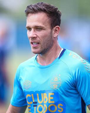 Transfer ban complica tentativa do Corinthians de contratar Arthur