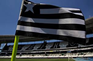 Bandeira do Botafogo: SAF pode mudar de controle mais uma vez (Foto: Vitor Silva / Botafogo)