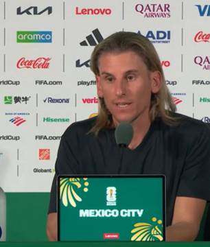 Beccacece deixa seleção equatoriana após queda no Mundial