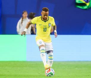 Rogério Micale reprova estratégia de Ancelotti com Neymar