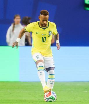 Rogério Micale reprova estratégia de Ancelotti com Neymar