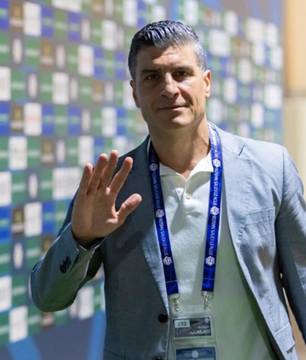 Pedro Emanuel desembarca no Rio e inicia trajetória no Vasco