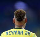 De volta ao Santos, Neymar tenta virar a chave após a Copa do Mundo