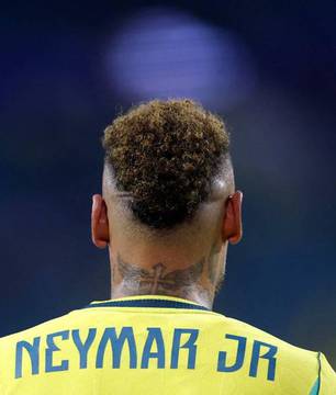 De volta ao Santos, Neymar tenta virar a chave após a Copa do Mundo