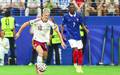 Dembele em campo em jogo contra a Espanha (Foto: William Volcov/Parceiro/Agencia O Dia