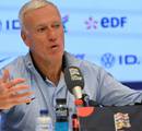 Fifa defende árbitro após críticas de Deschamps