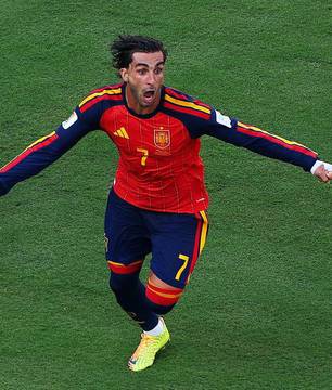 Gol de Ferran Torres coloca a Espanha no topo do mundo