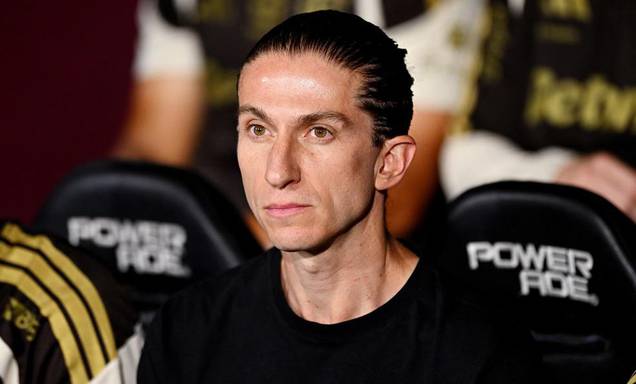 Monaco oficializa contratação de Filipe Luís para comandar a equipe