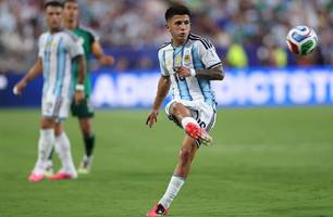 Flamengo trava disputa com o River Plate por Thiago Almada