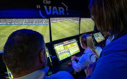 Nova tecnologia de impedimento estreia no Brasileirão
