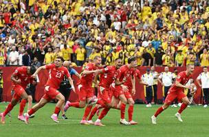 Jogadores da Suica comemoram classificacao na Copa do Mundo. (Foto: Simon Fearn/Reuters)