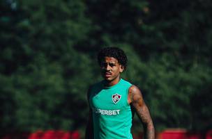 John Kennedy em treino do Flu (Foto: Lucas Mercon / Fluminense)