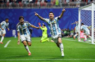Espanha aposta no coletivo para tentar parar Lionel Messi