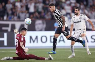 Lucas Emanuel, de 17 anos, marcou pela primeira vez como profissional no Botafogo (Foto: Vitor Silva/Botafogo)