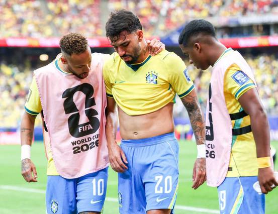 Lesão de Paquetá liga alerta no Flamengo durante intertemporada