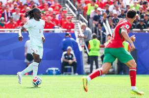 Manu Kone em acao no duelo entre Franca e Marrocos, na Copa do Mundo (Foto: William Volcov / Parceiro / Agencia O Dia)