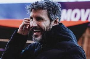 Mark van Bommel deve assumir o comando da Belgica (Foto: Reproducao/Instagram)