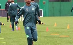 Lesão adia estreia de Max Alves na Chapecoense