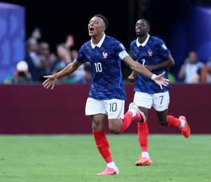 Copa do Mundo tem sábado decisivo com dois jogos das oitavas de final