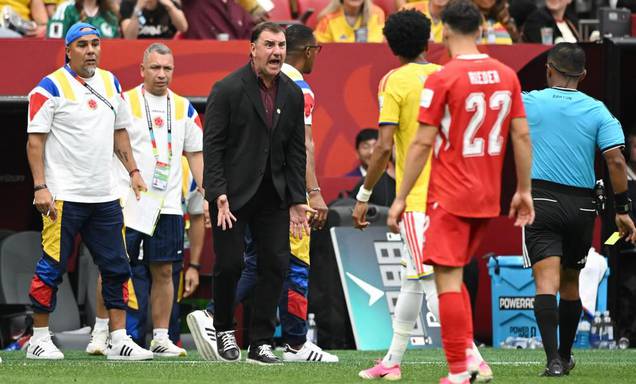 Colômbia cai nos pênaltis e técnico lamenta chances perdidas