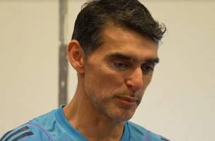 Roberto Ayala: o auxiliar foi acusado de acertar um soco no meia espanhol Dani Olmo. (Foto: Reproducao/X/@Argentina)