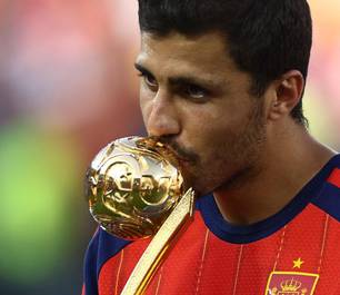 PSG disputa contratação de Rodri, destaque da Copa