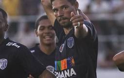Chapecoense acerta com artilheiro da Série D