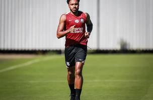 Vitinho em campo no CT do Corinthians. (Foto: Rodrigo Gazzanel/Agencia Corinthians)